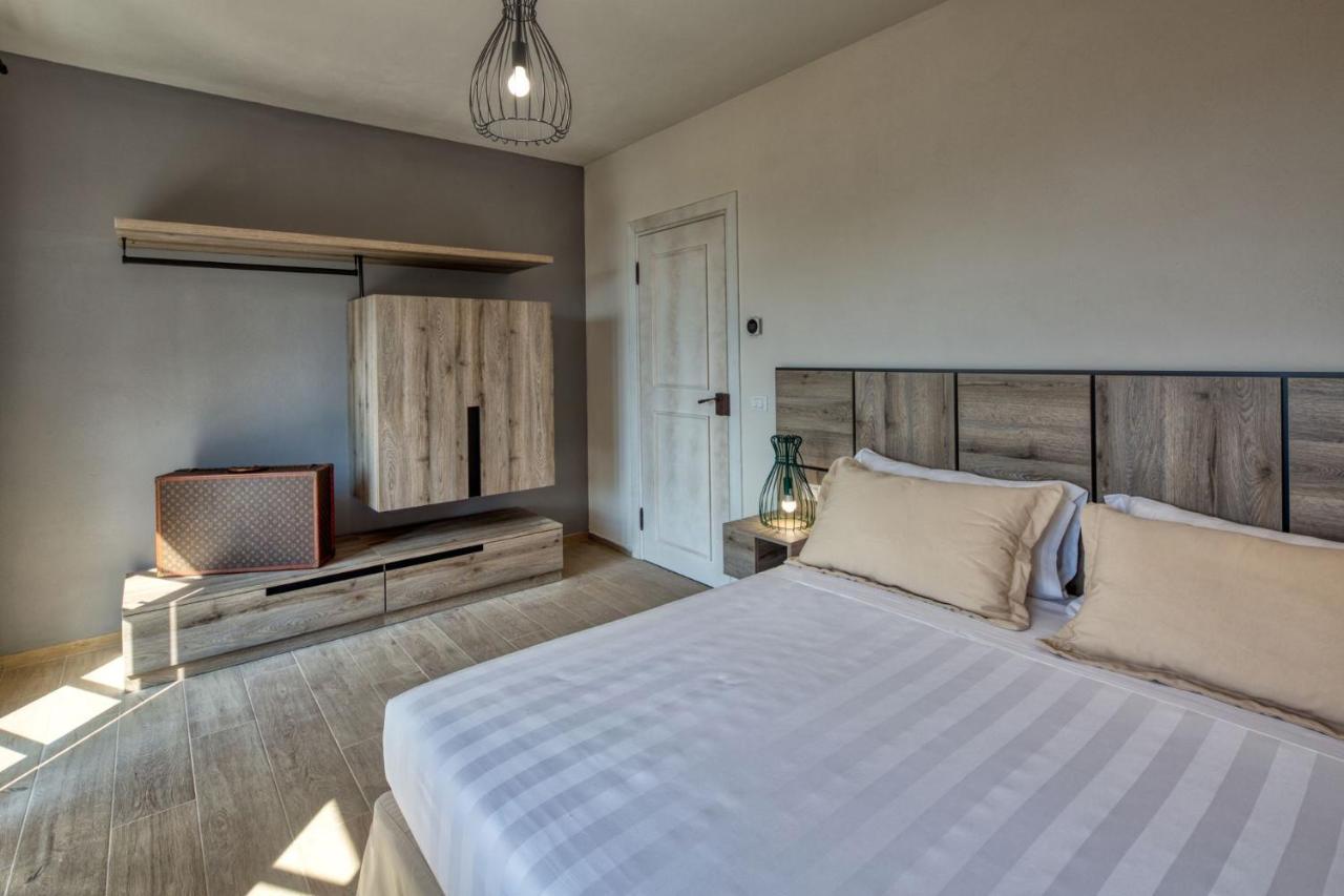 Mirandola Suites Аренцано Екстериор снимка